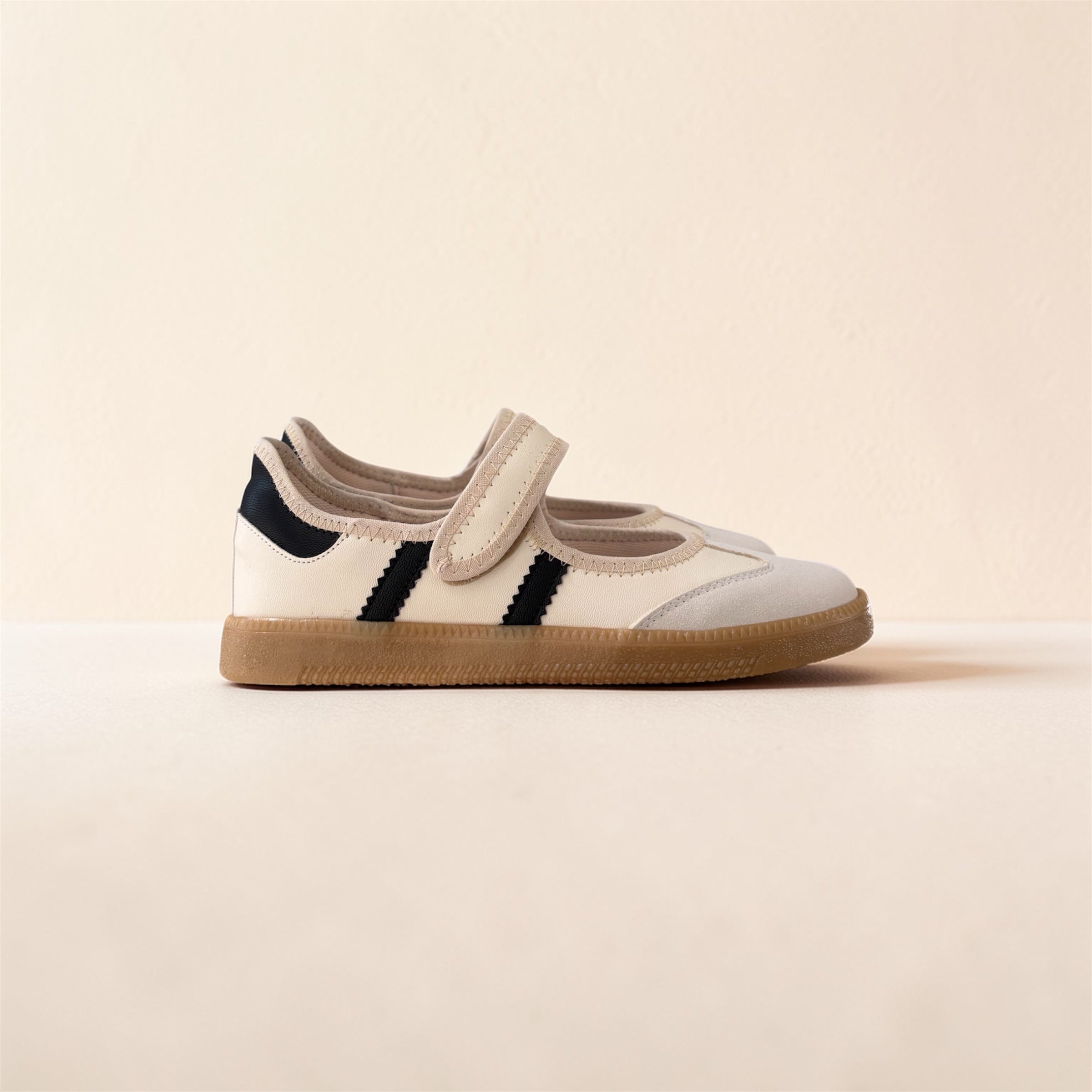 Balerina Caro late
