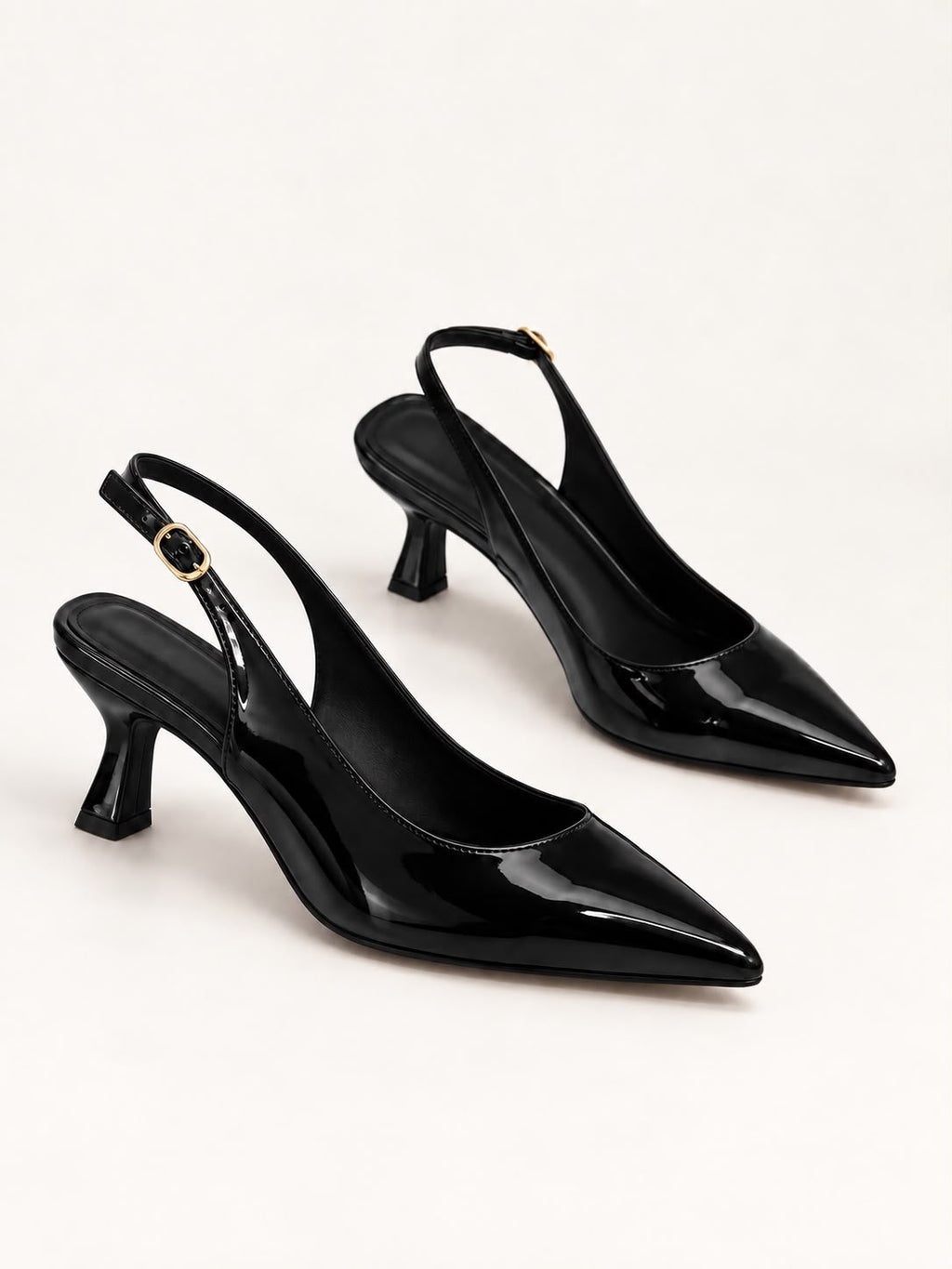 Zapatilla Julia negro tipo charol