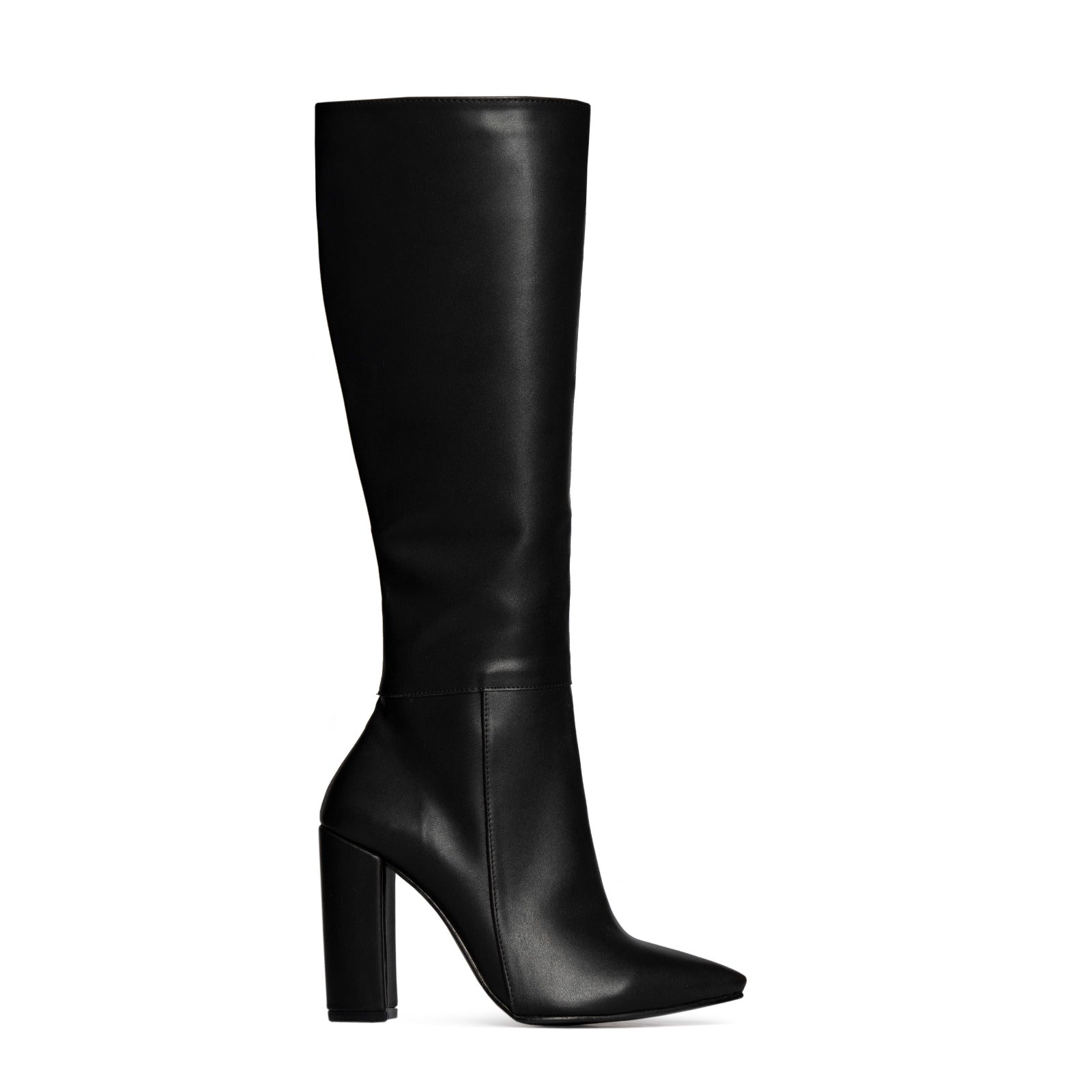 Bota Cecy negro tipo piel sintetico
