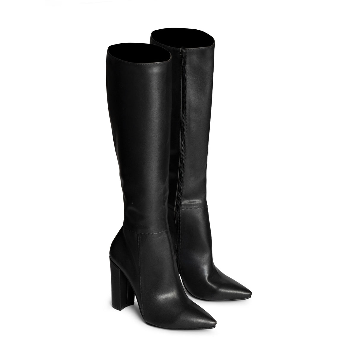Bota Cecy negro tipo piel sintetico